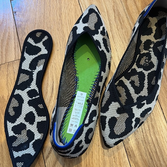 • Rothy’s • - Picture 3 of 7